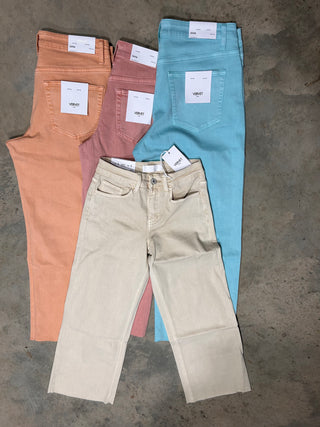 Olivia High Rise crop wide leg Jean by Vervet 
Available in colors: pastel turquoise, soft sand, silver pink, white swan 
94% cotton 4% polyester 2% spandex
Fit: some stretch runs true to size