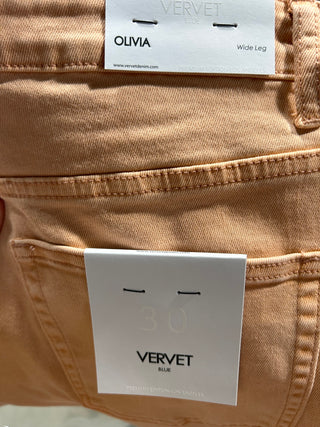 Olivia High Rise crop wide leg Jean by Vervet 
Color: soft sand  
94% cotton 4% polyester 2% spandex
Fit: some stretch runs true to size