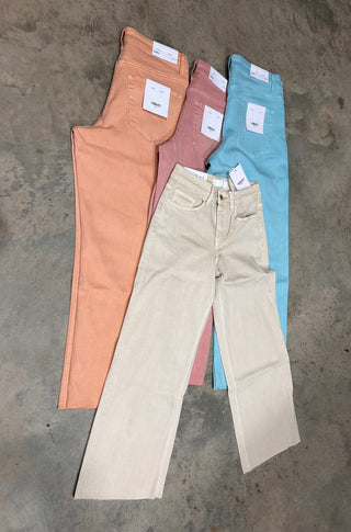 Olivia High Rise crop wide leg Jean by Vervet 
Available in colors: pastel turquoise, soft sand, silver pink, white swan 
94% cotton 4% polyester 2% spandex
Fit: some stretch runs true to size