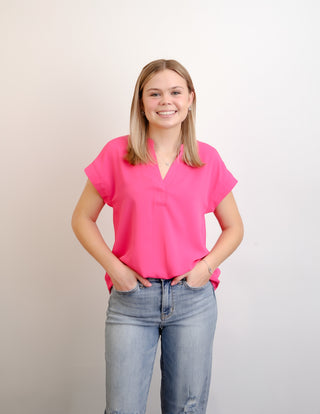 The wear me to work top can be dressed up or down and comes in some great Spring colors. 


No stretch and NOT a loose fit. Size up for loose fit. 


comes in denim blue, fuchsia and sienna